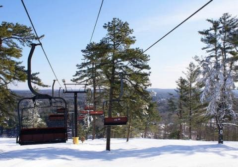 Where to Hit the Slopes in the Merrimack Valley This Winter