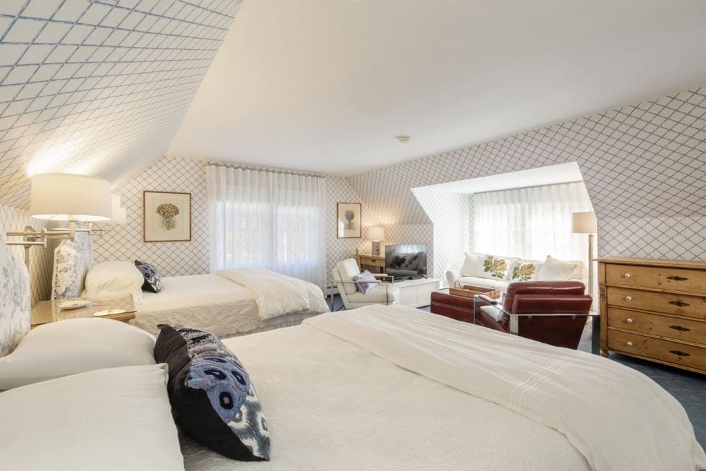 The Alcott Suite at the North Bridge Inn