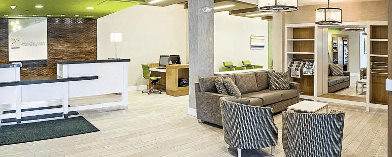 Holiday Inn Salem (I-93 at Exit 2)