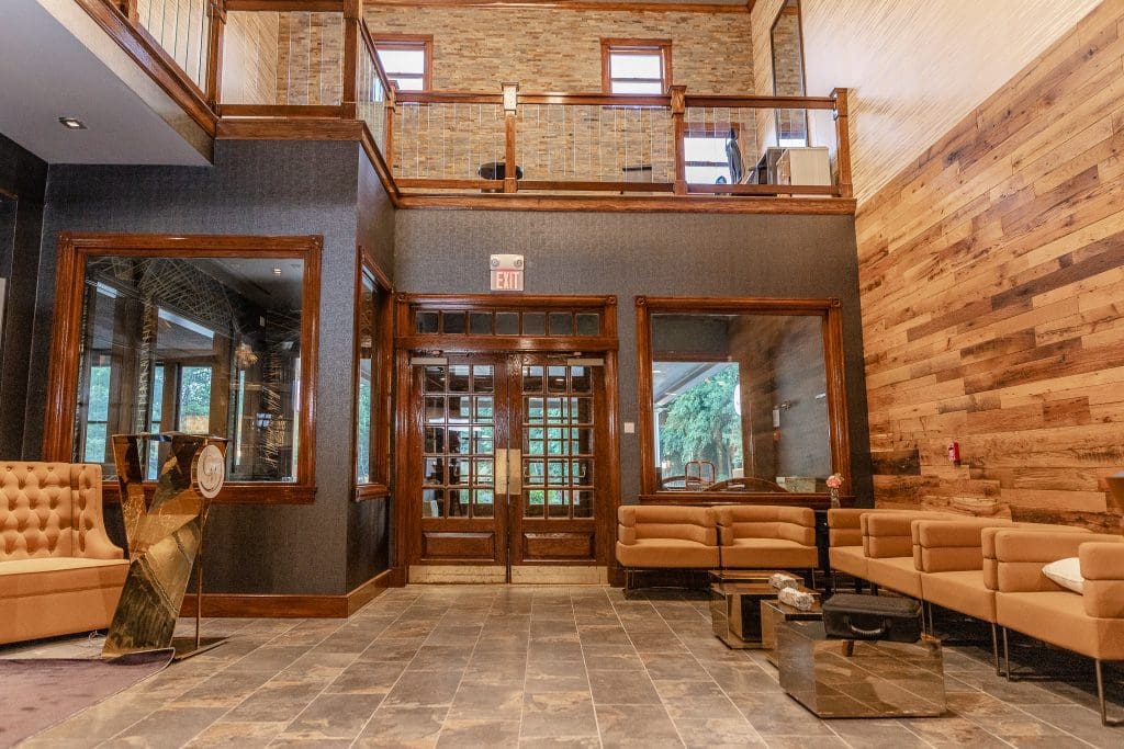 Chateau Merrimack Resort & Spa