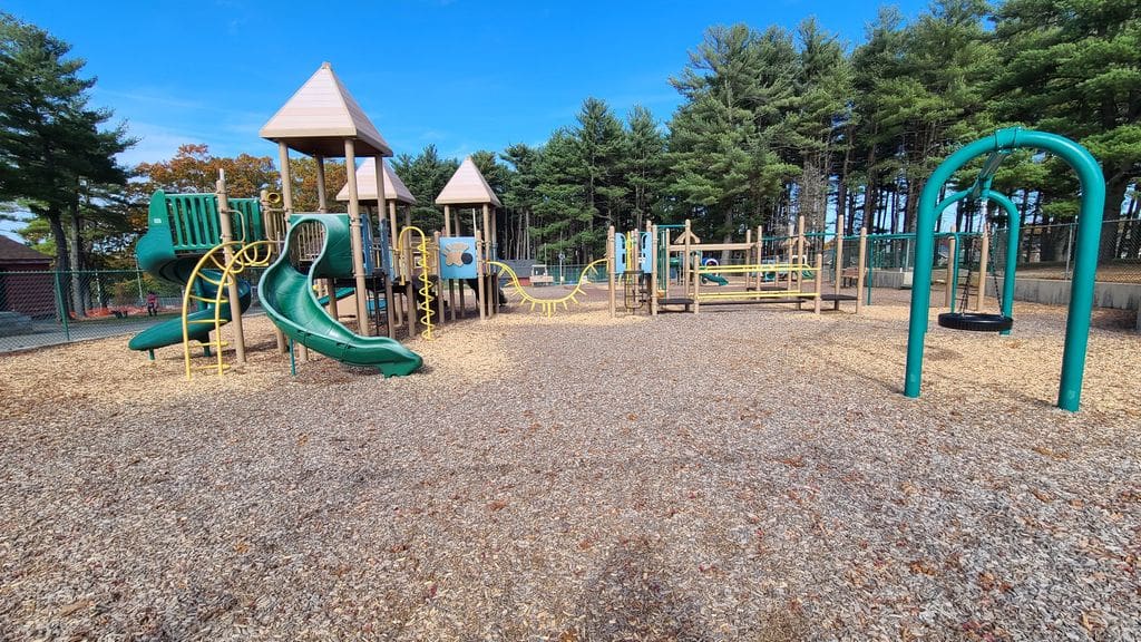 Simonds Park – Town Common