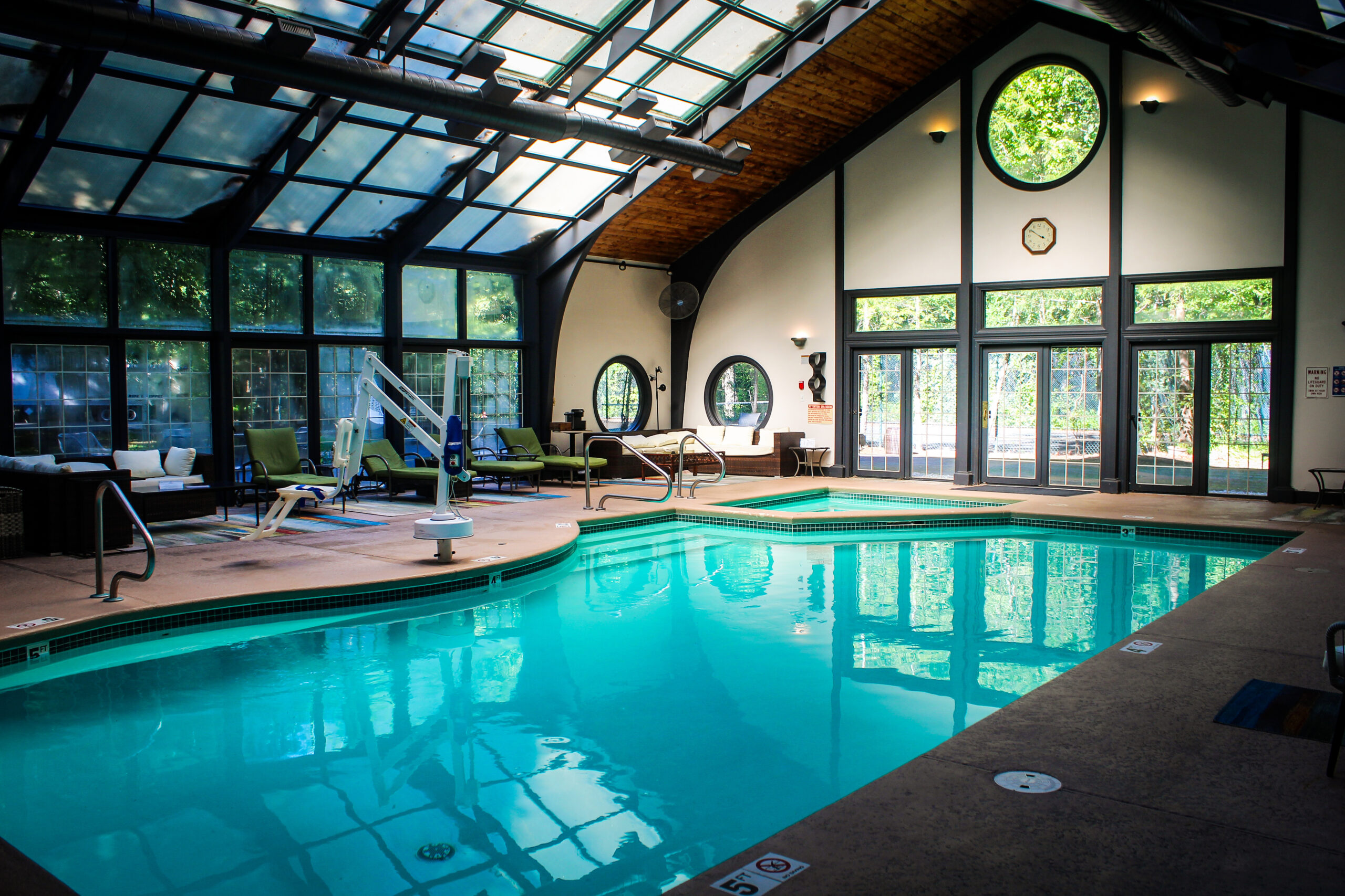 Chateau Merrimack Resort & Spa